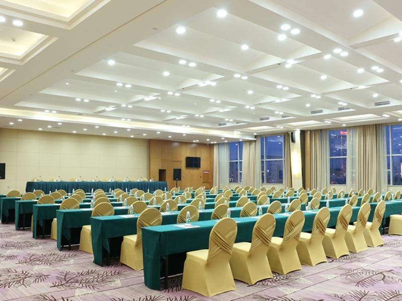 The Grand Plaza Hotel Ji'an  Exteriör bild