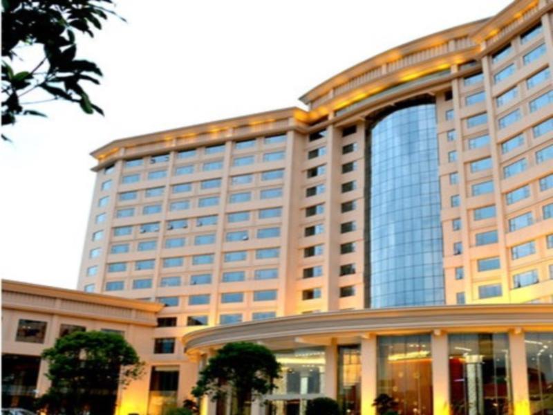The Grand Plaza Hotel Ji'an  Exteriör bild