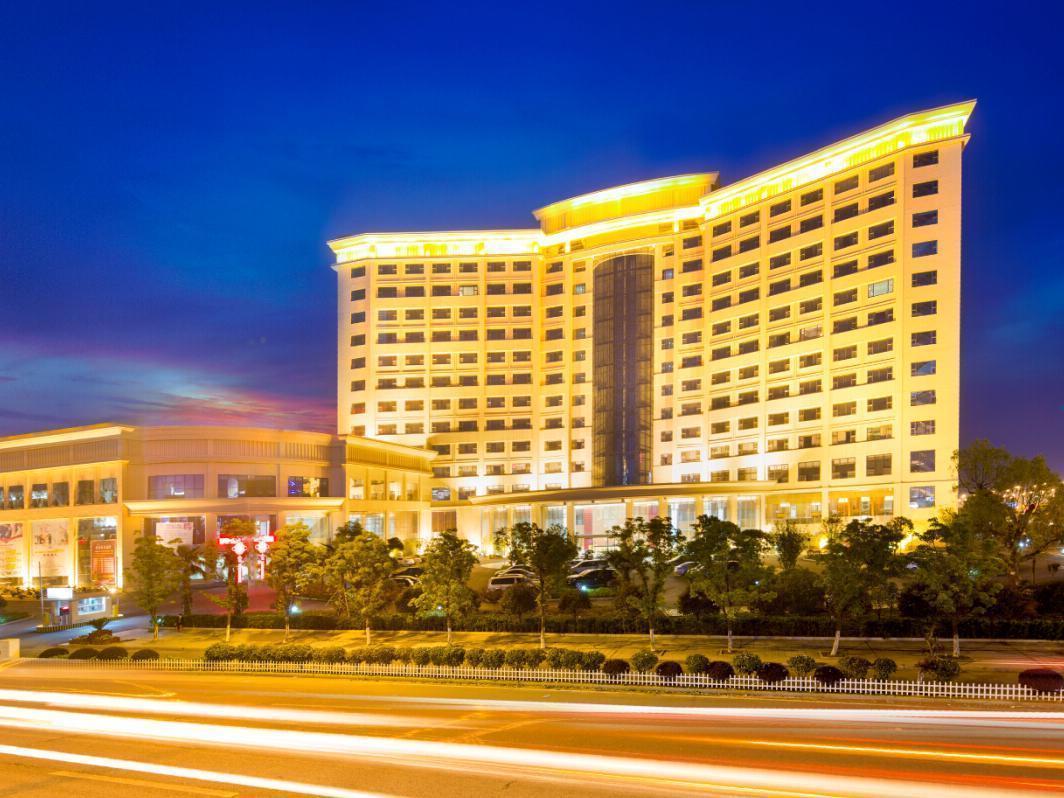 The Grand Plaza Hotel Ji'an  Exteriör bild
