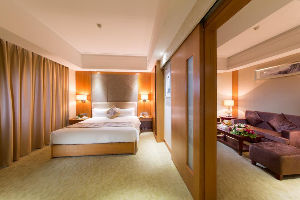 The Grand Plaza Hotel Ji'an  Exteriör bild