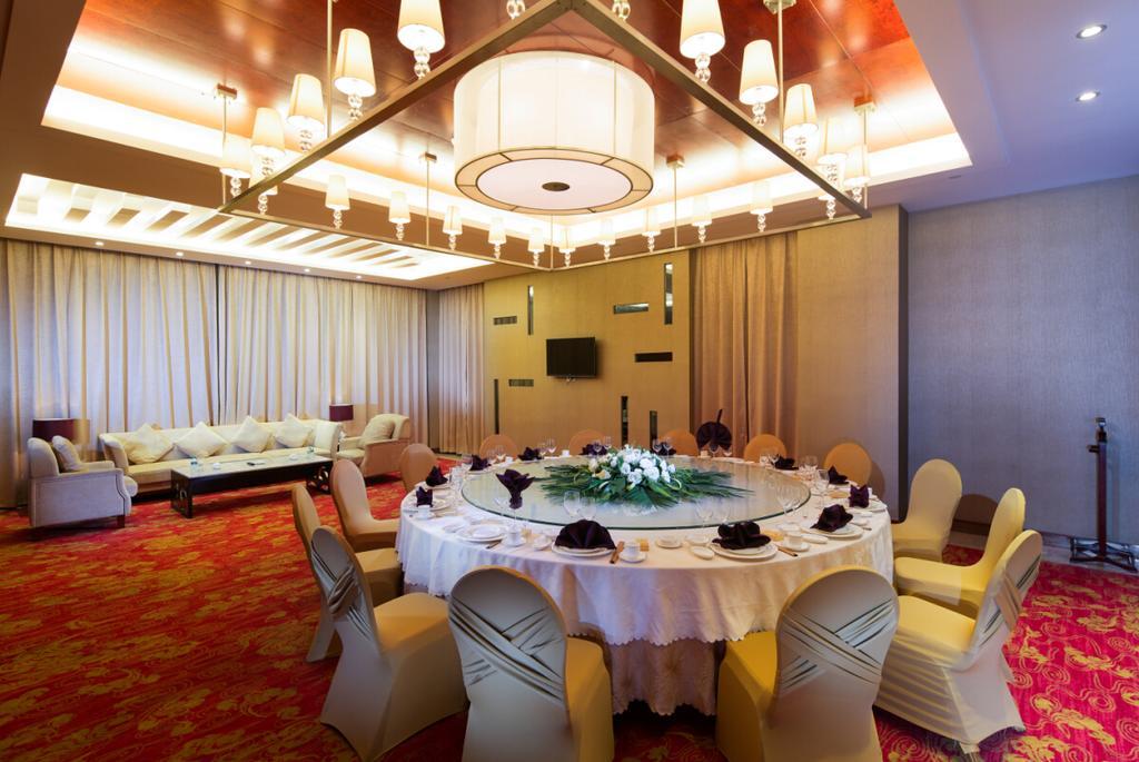 The Grand Plaza Hotel Ji'an  Exteriör bild